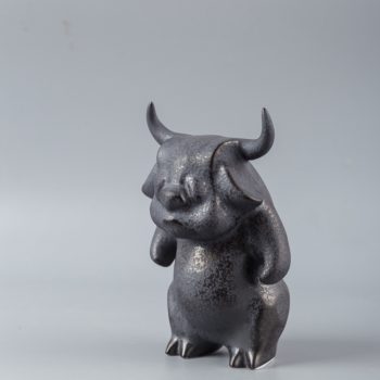 RZSH07 黑色陶瓷装饰雕塑梦游牛