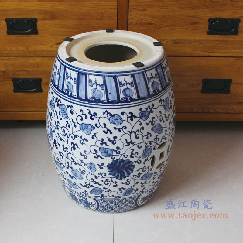 RYNQ250-B 青花连理枝陶瓷瓷凳摆件