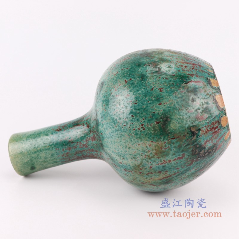 RZSP25窑变绿釉绿色天球瓶侧面