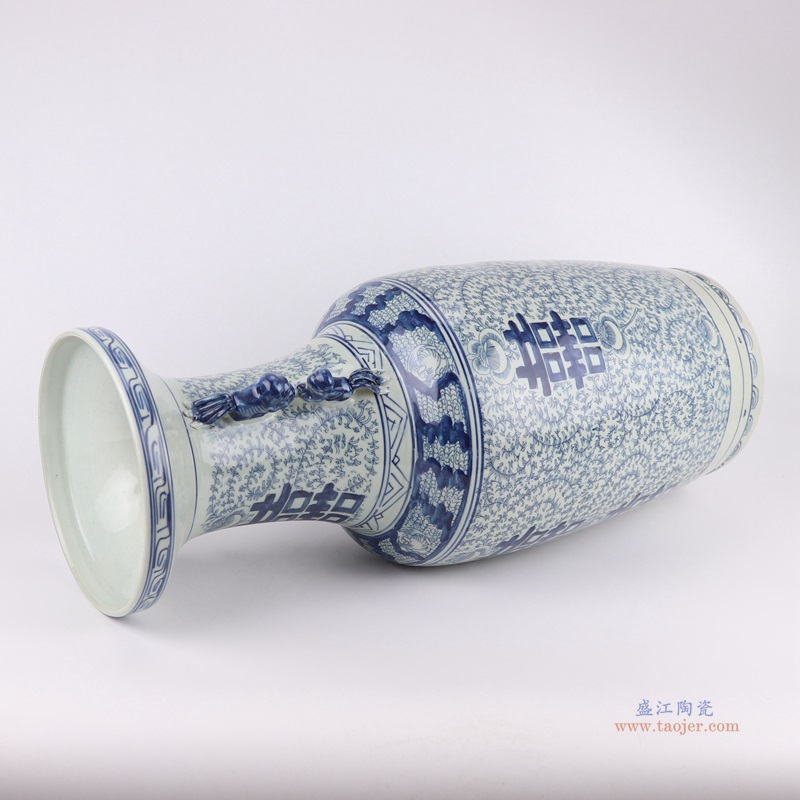 青花喜字双耳花瓶;产品编号:RYVM13 产品尺寸(单位cm): 高:60直径:24.7口径:底径:重量:6.5KG