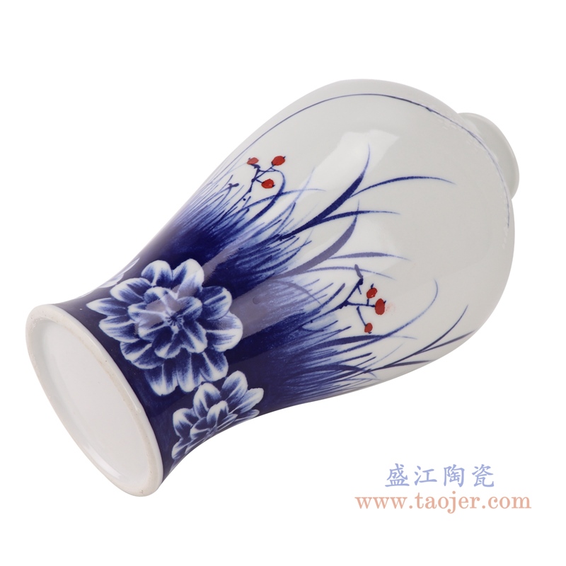 RZTE03青花釉里红花鸟牡丹纹梅瓶侧面