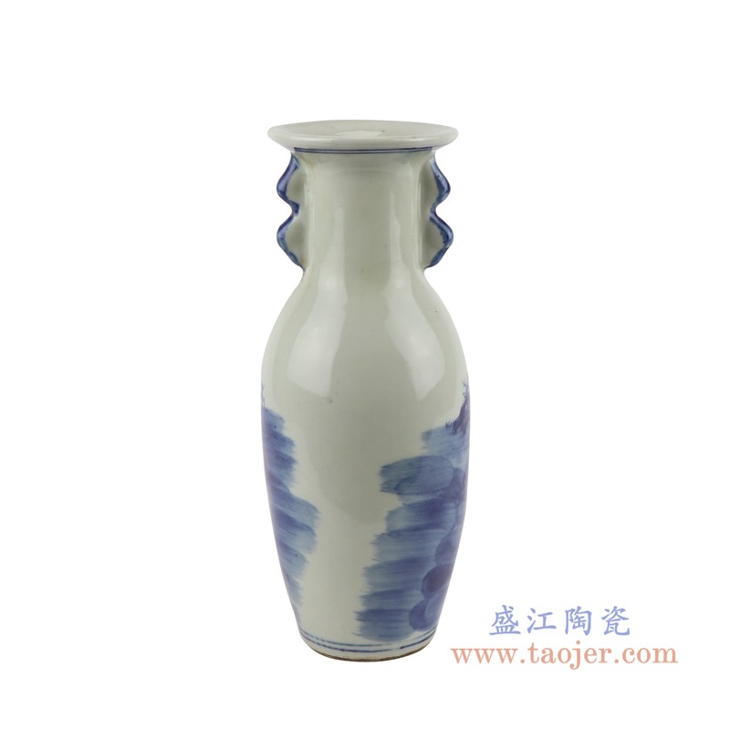 青花人物童子双耳鱼尾花瓶;产品编号：RZGC18-C       产品尺寸(单位cm):  高：25直径：10.2口径：底径：6.3重量：0.8KG