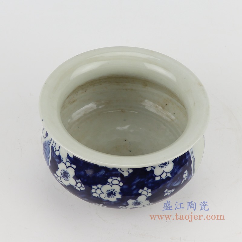 青花冰梅开窗八仙人物笔洗香炉;产品编号：RZGC17-B 产品尺寸(单位cm): 高：9.5直径：16.5口径：底径：9.3重量：0.85KG