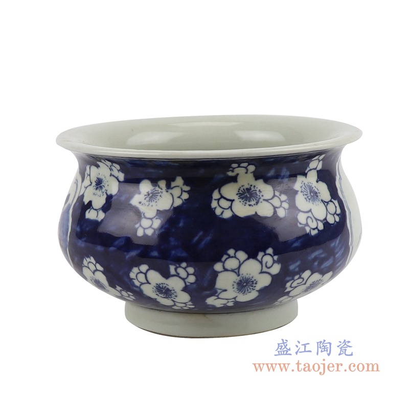 青花冰梅开窗八仙人物笔洗香炉;产品编号：RZGC17-B 产品尺寸(单位cm): 高：9.5直径：16.5口径：底径：9.3重量：0.85KG