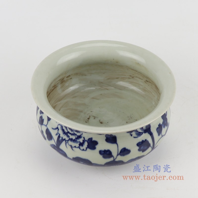 青花花卉牡丹笔洗香炉;产品编号：RZGC17-C 产品尺寸(单位cm): 高：9.5直径：16.5口径：底径：9.3重量：0.85KG
