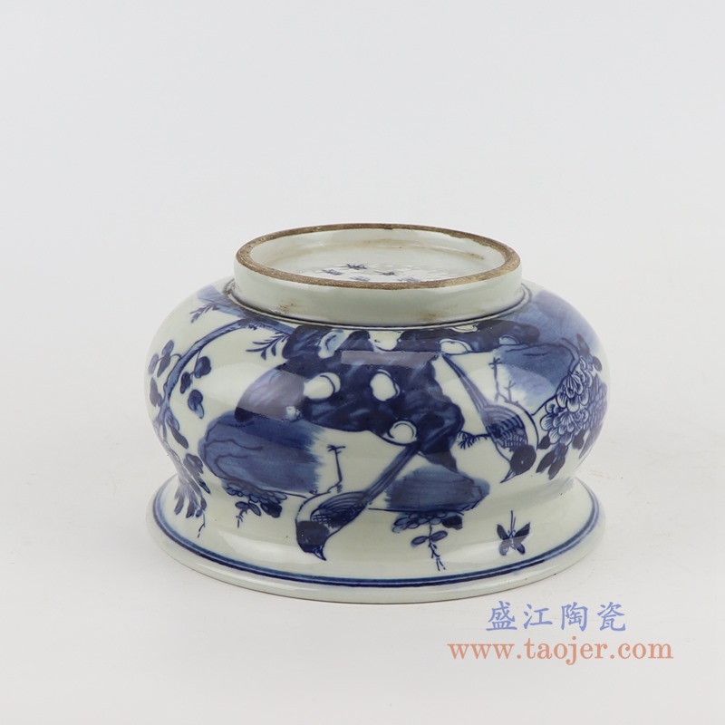 青花花鸟笔洗香炉;产品编号：RZGC17-E 产品尺寸(单位cm): 高：9.5直径：16.5口径：底径：9.3重量：0.85KG
