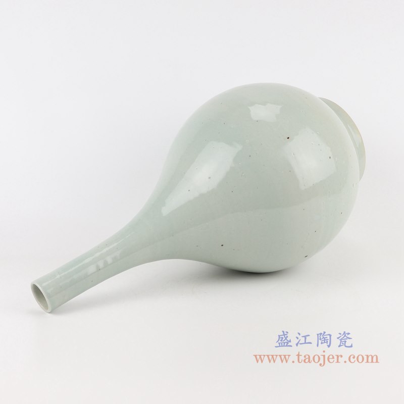 鸭蛋青白色胆瓶长颈花瓶;产品编号：RZPI68       产品尺寸(单位cm):  高：43.8直径：22.8口径：底径：12.7重量：3.25KG
