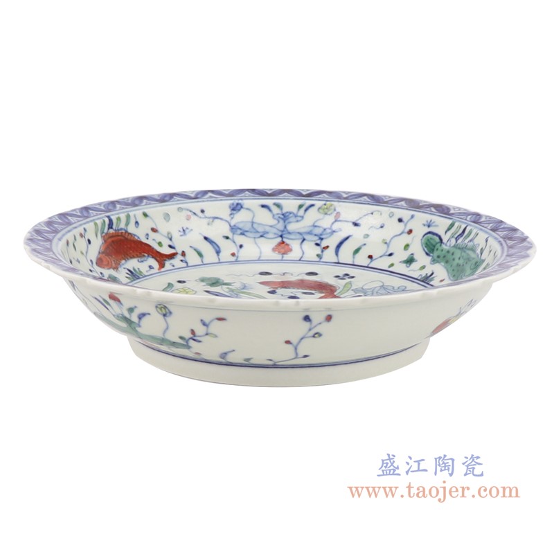 仿古斗彩五彩荷花鲤鱼纹8.5寸花边圆盘赏盘;产品编号:RZSZ12-G 产品尺寸(单位cm): 高:4.8直径:21.6口径:底径:13.2重量:0.5KG