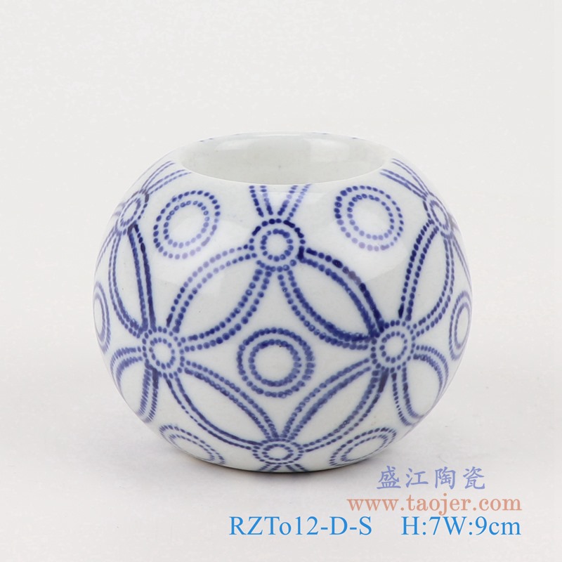 青花烛台小号;产品编号：RZTo12-B-S       产品尺寸(单位cm):  高：7直径：9口径：底径：4.5重量：0.25KG