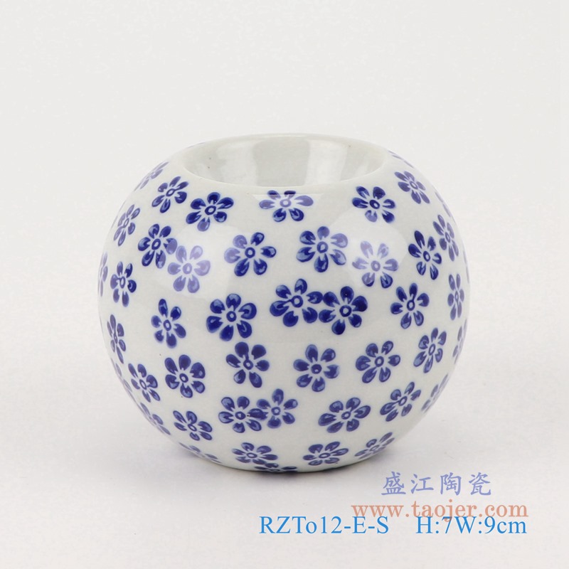 青花烛台小号;产品编号：RZTo12-B-S       产品尺寸(单位cm):  高：7直径：9口径：底径：4.5重量：0.25KG