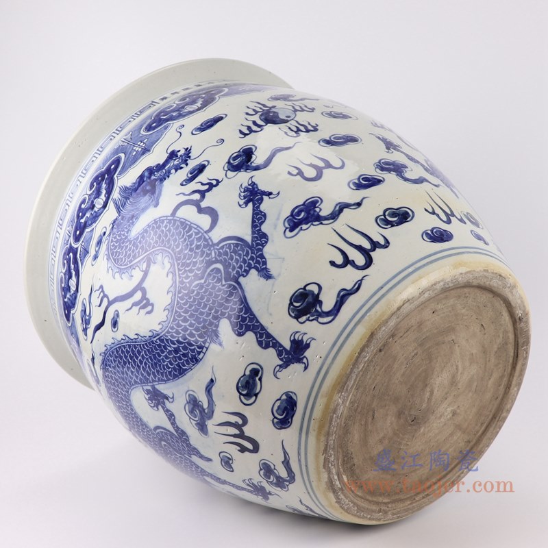 青花双龙戏珠龙纹大缸水缸;产品编号：RZKM03-B       产品尺寸(单位cm):  高：36直径：37口径：底径：23重量：11.2KG