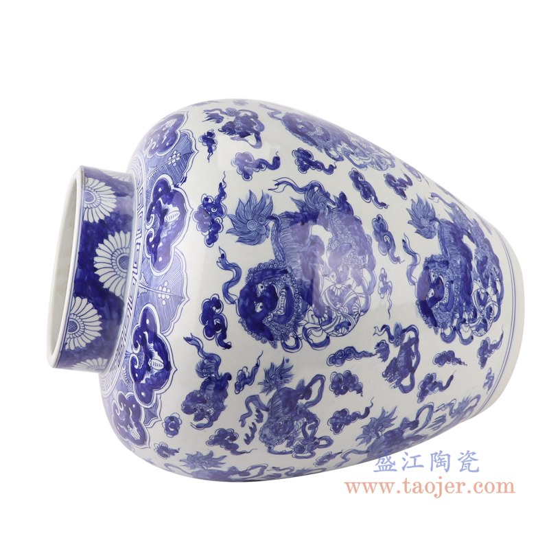 青花狮子绣球纹罐子花瓶;产品编号：RZKM05-B       产品尺寸(单位cm):  高：43.3直径：36口径：底径：19重量：10.45KG