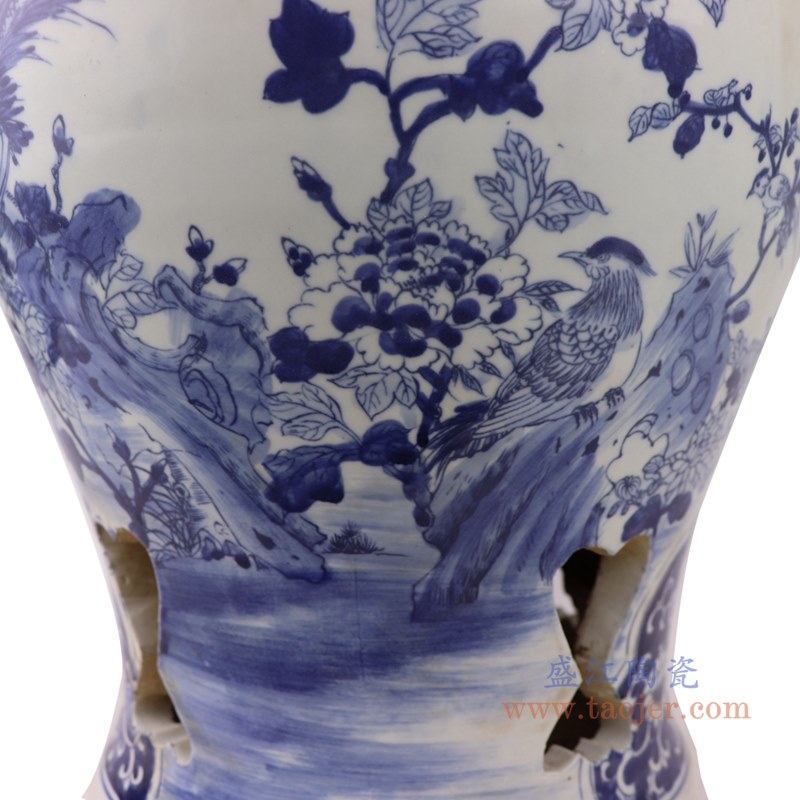 青花花鸟镂空凳子凉墩;产品编号:RZKM09 产品尺寸(单位cm): 高:40.4直径:29.5口径:底径:23.5重量:12.25KG