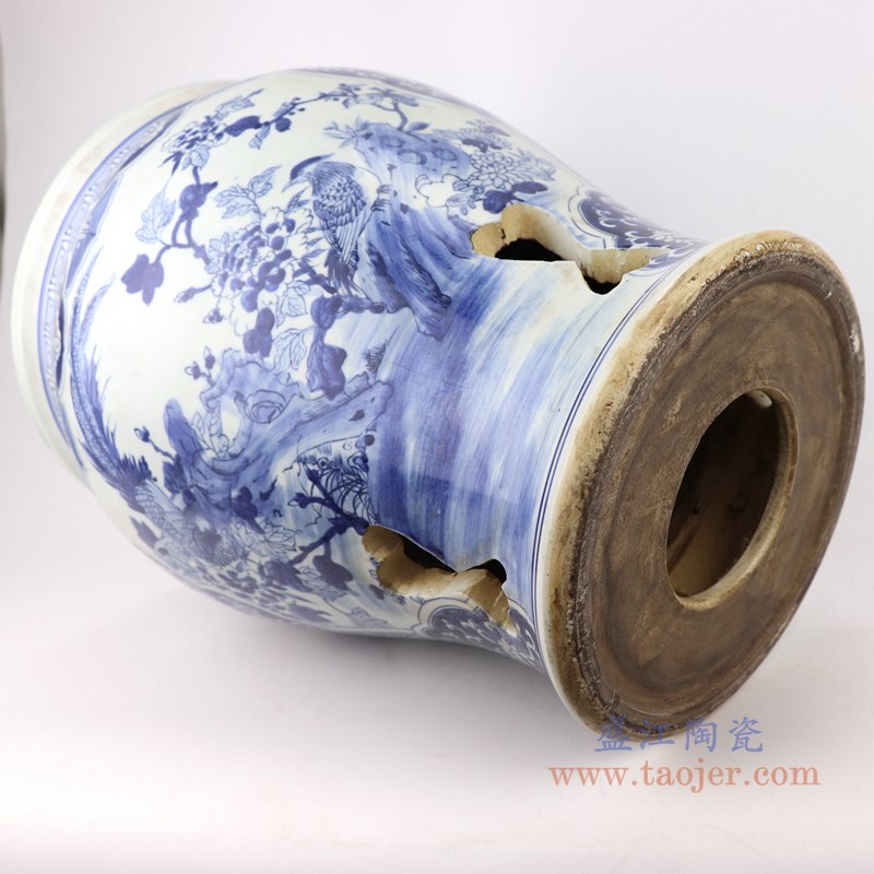 青花花鸟镂空凳子凉墩;产品编号:RZKM09 产品尺寸(单位cm): 高:40.4直径:29.5口径:底径:23.5重量:12.25KG