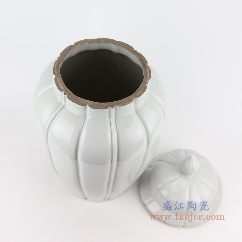 纯白色竖纹瓜楞将军罐;产品编号：RZSC33       产品尺寸(单位cm):  高：50直径：26.8口径：底径：18重量：6.4KG