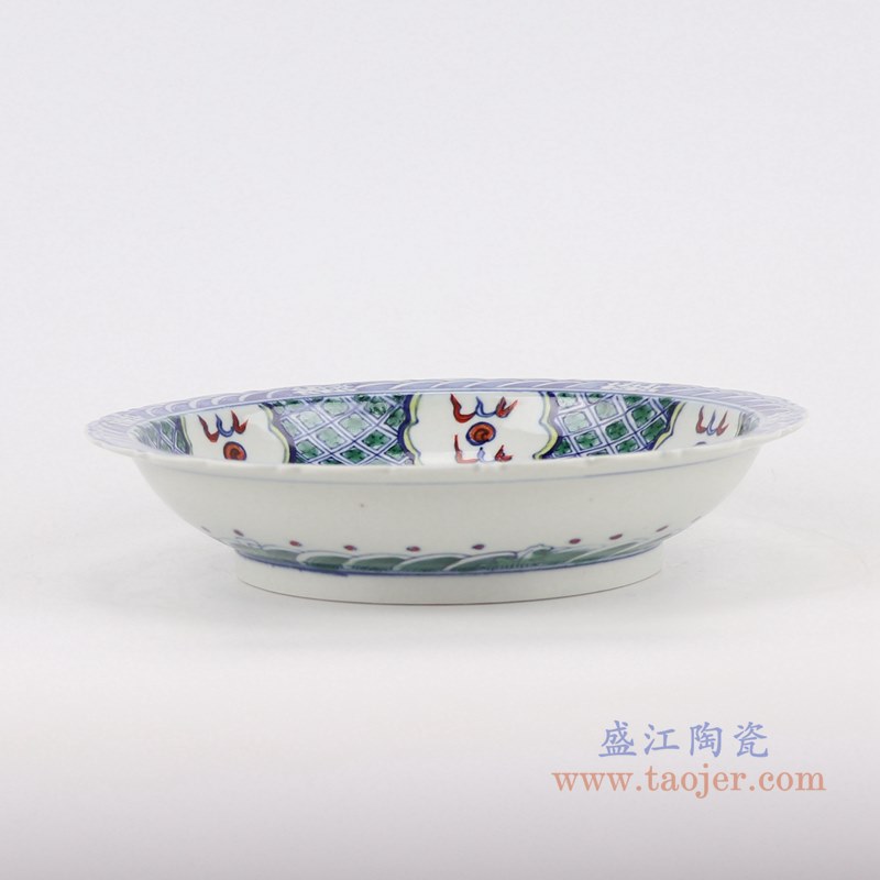 仿古古彩五彩花边龙纹盘双龙戏珠盘;产品编号:RZSZ12-A 产品尺寸(单位cm): 高:4.8直径:21.6口径:底径:13.2重量:0.5KG