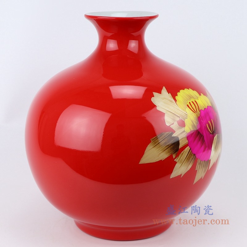 黑色黑底牡丹纹麦秆花瓶石榴瓶;产品编号：RYXF21-B       产品尺寸(单位cm):  高：30直径：25口径：底径：13重量：3.4KG