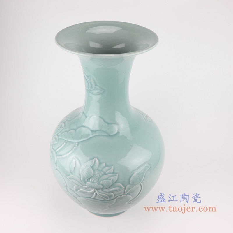 颜色釉影青雕刻荷花赏瓶;产品编号：RZTM12       产品尺寸(单位cm):  高：57直径：33.5口径：底径：19.5重量：8.3KG