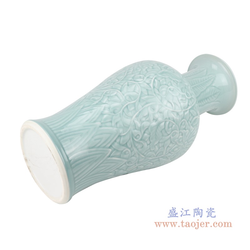 颜色釉影青雕刻缠枝莲鱼尾瓶;产品编号：RZTM14       产品尺寸(单位cm):  高：56.5直径：26口径：底径：18重量：7.3KG