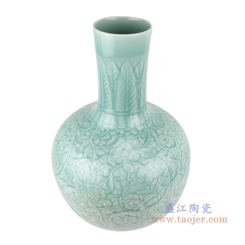 颜色釉影青雕刻缠枝莲天球瓶;产品编号：RZTM15       产品尺寸(单位cm):  高：50.5直径：33.5口径：底径：16重量：7.3KG