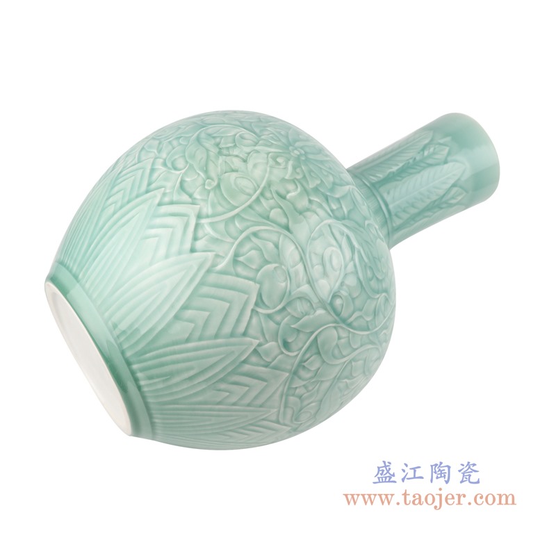 颜色釉影青雕刻缠枝莲天球瓶;产品编号：RZTM15       产品尺寸(单位cm):  高：50.5直径：33.5口径：底径：16重量：7.3KG