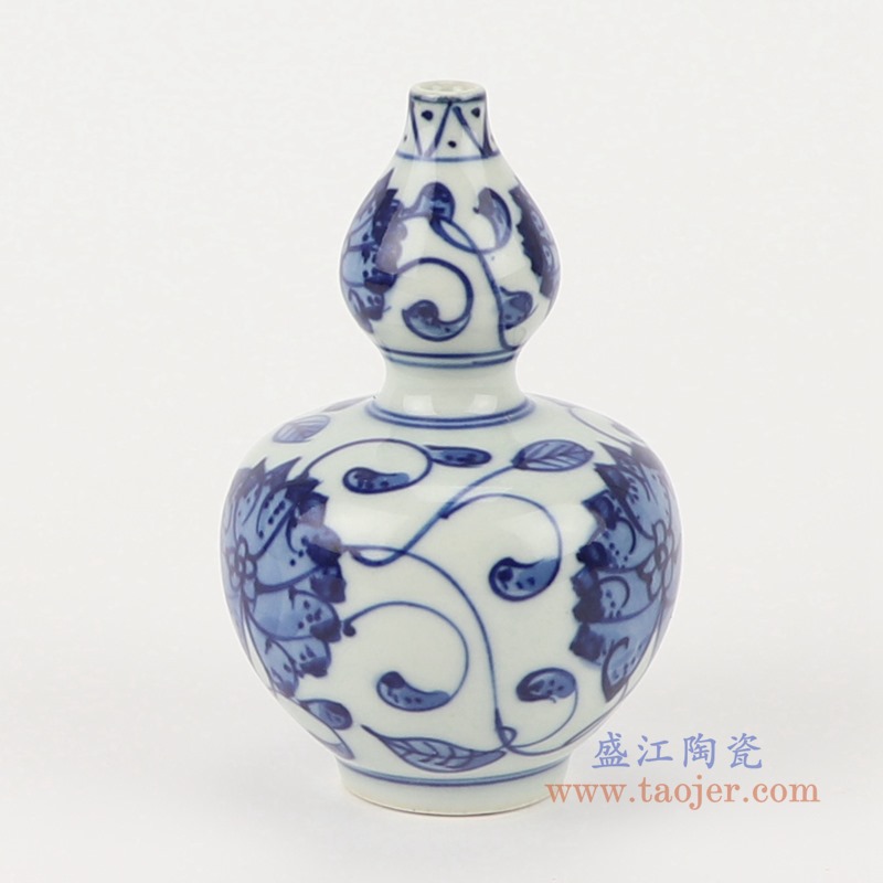 青花手绘缠枝莲葫芦小花瓶;产品编号：RZTP03       产品尺寸(单位cm):  高：9.2直径：6口径：底径：2.8重量：0.1KG