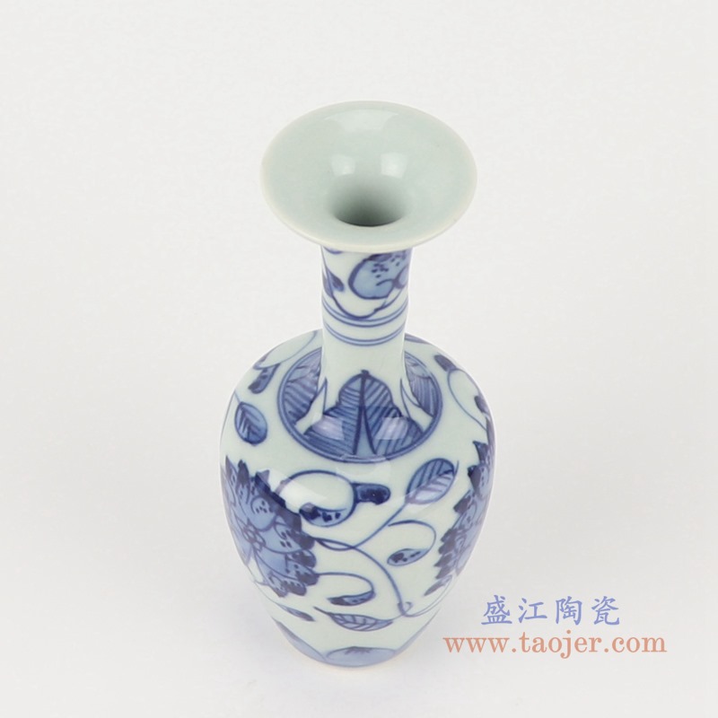 青花手绘缠枝莲小花瓶;产品编号：RZTP06       产品尺寸(单位cm):  高：12直径：5口径：底径：2.5重量：0.1KG