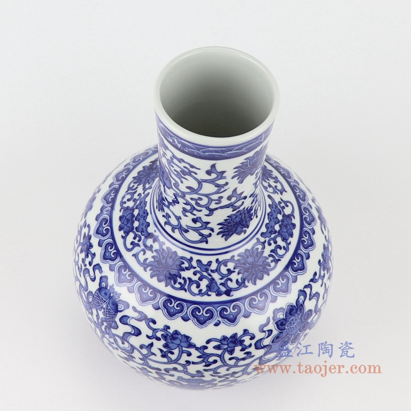 青花缠枝莲八宝天球瓶;产品编号:RYUJ35-B 产品尺寸(单位cm): 高:31.8直径:20.5口径:底径:10.5重量:1.65KG