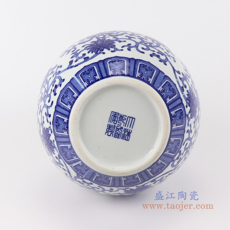 青花缠枝莲八宝天球瓶;产品编号:RYUJ35-B 产品尺寸(单位cm): 高:31.8直径:20.5口径:底径:10.5重量:1.65KG