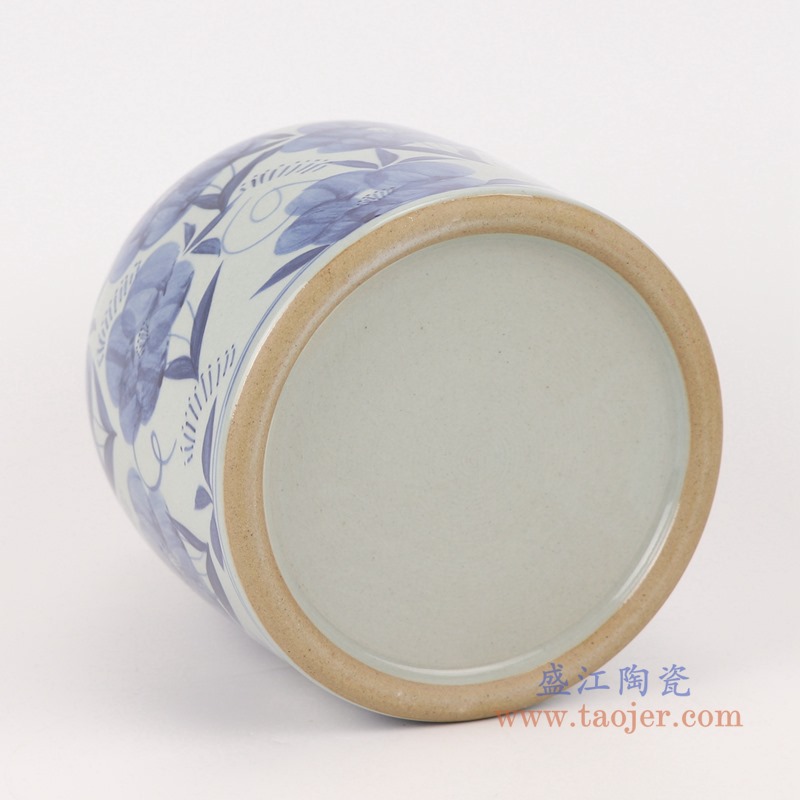 青花手绘金莲花直筒罐;产品编号：RZLZ04       产品尺寸(单位cm):  高：16直径：14.5口径：底径：13重量：1.35KG