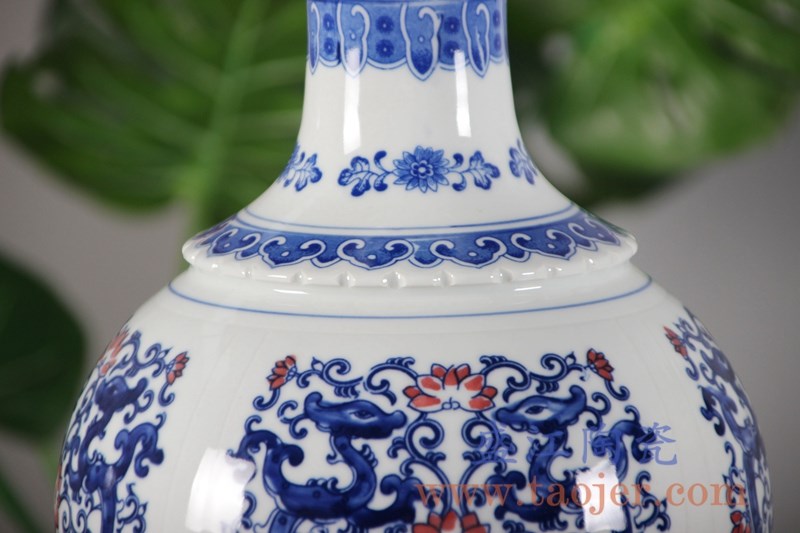 青花釉里红仿古山水花瓶花插 ;产品编号:RYCI52-A 产品尺寸(单位cm): 高:19.4直径:19.5口径:底径:10.8重量:2.7KG