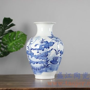 RYCI53-A  青花荷花雕刻花瓶     高：30.9直径：21口径：底径：10.7重量：2.68KG