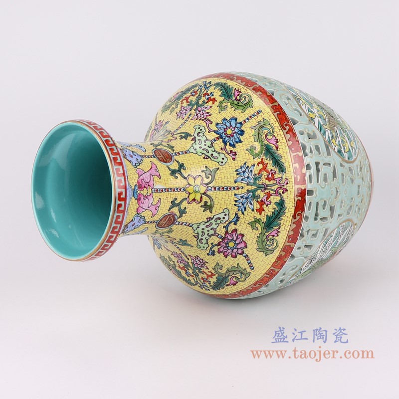 粉彩珐琅彩雕刻黄蓝底开窗海水鱼纹花瓶;产品编号:RYLW25-B 产品尺寸(单位cm): 高:41直径:25口径:底径:12.7重量:5.9KG