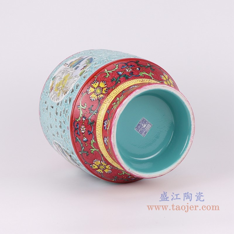 粉彩珐琅彩红蓝底扒花缠枝莲镂空雕刻开窗山水双耳套瓶转心瓶;产品编号:RYLW28 产品尺寸(单位cm): 高:42直径:22.6口径:底径:15重量:5.85KG