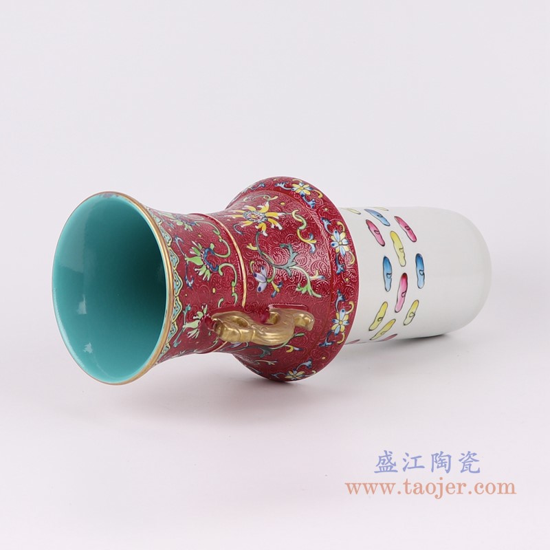 粉彩珐琅彩红蓝底扒花缠枝莲镂空雕刻开窗山水双耳套瓶转心瓶;产品编号:RYLW28 产品尺寸(单位cm): 高:42直径:22.6口径:底径:15重量:5.85KG