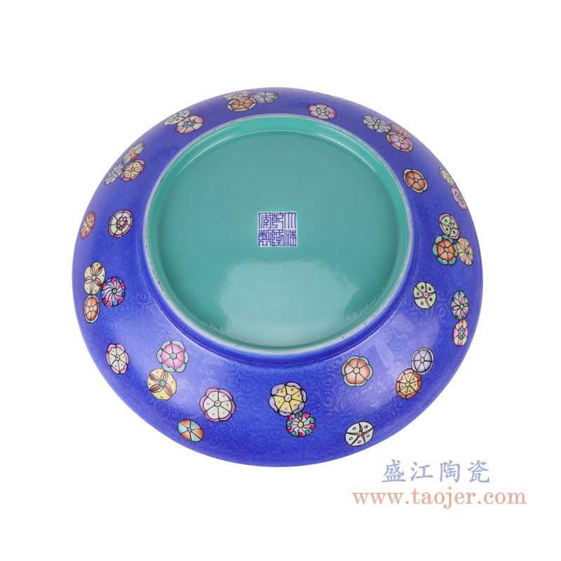 粉彩珐琅彩蓝底扒花莲花盘子;产品编号:RYLW32 产品尺寸(单位cm): 高:7直径:33.6口径:底径:21.5重量:2.1KG