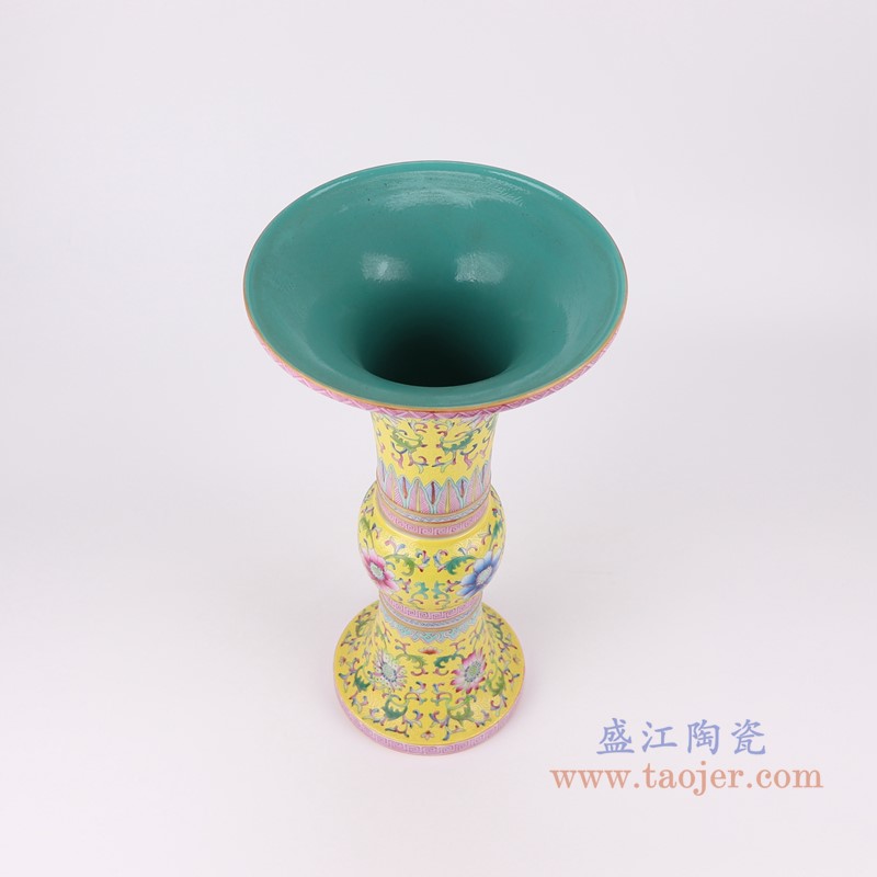 粉彩珐琅彩黄底扒花缠枝莲花菇瓶;产品编号:RYLW36 产品尺寸(单位cm): 高:40.5直径:21.5口径:底径:14.5重量:2.8KG