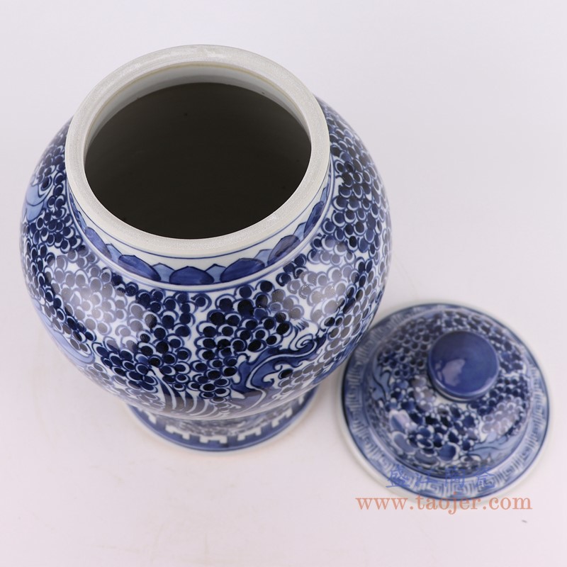 青花缠枝莲凤凰纹将军罐;产品编号:RZCM05-D 产品尺寸(单位cm): 高:36.5直径:22.6口径:底径:17.5重量:3.4KG