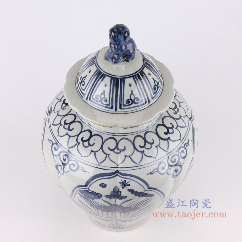 青花开窗鱼藻纹狮子头瓜楞将军罐;产品编号：RZFB35       产品尺寸(单位cm):  高：42.5直径：26.3口径：底径：12.8重量：4.45KG