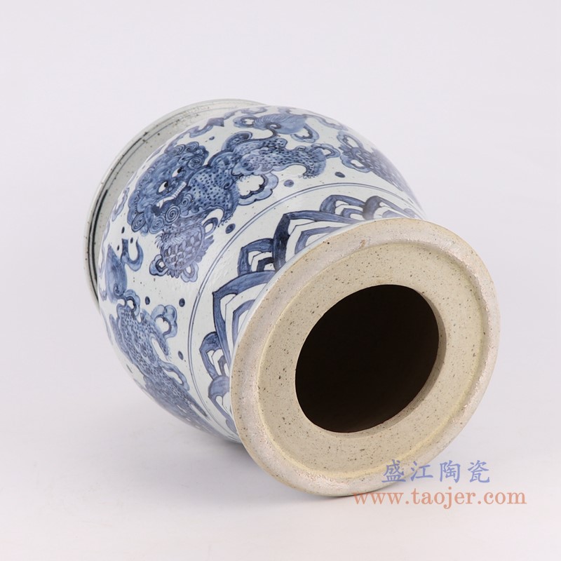 青花狮子戏球小凳子凉墩;产品编号：RZFB36       产品尺寸(单位cm):  高：27.7直径：25.5口径：底径：19.5重量：5.65KG