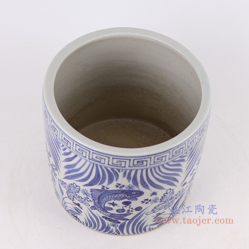 青花鱼藻纹笔筒香炉;产品编号:RZFH18-D 产品尺寸(单位cm): 高:18.5直径:19口径:底径:19重量:2.4KG