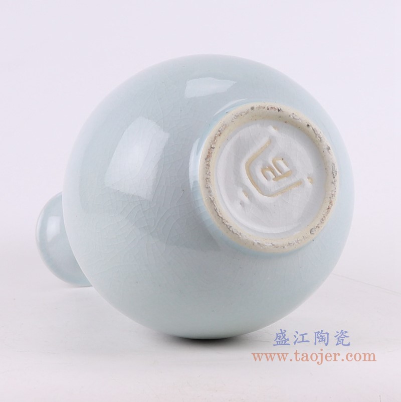 影青裂纹釉开片玉壶春瓶;产品编号:RZJX09 产品尺寸(单位cm): 高:32直径:18口径:底径:8.8重量:1.6KG