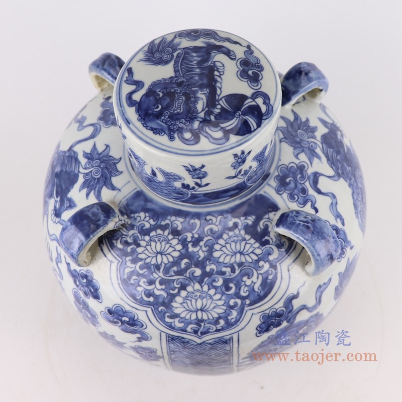 青花狮子戏球纹储物罐盖罐;产品编号:RZKJ16 产品尺寸(单位cm): 高:32.5直径:25.5口径:底径:13.9重量:3.4KG