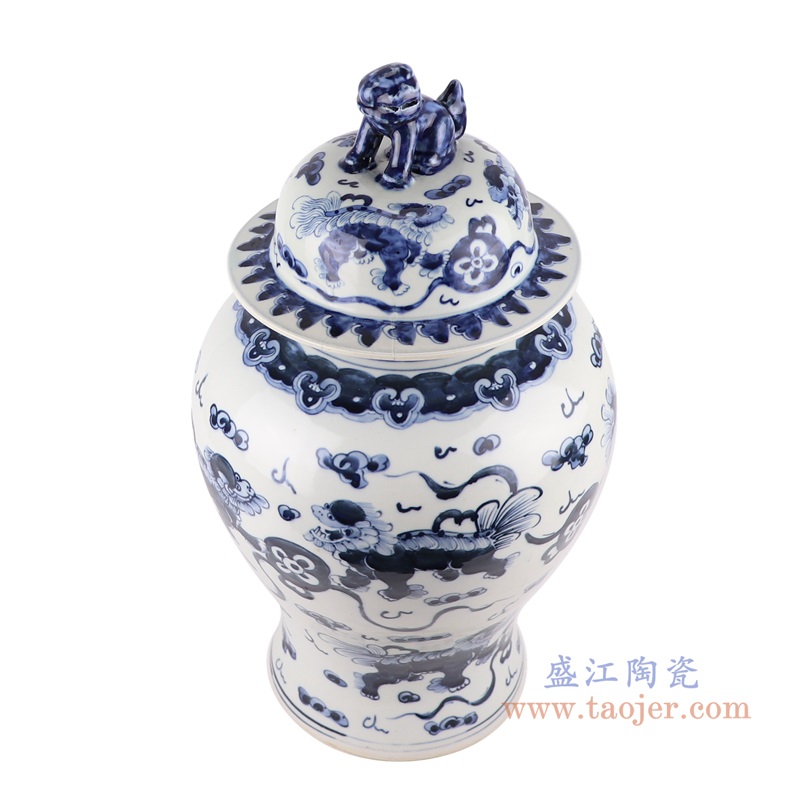 青花狮子纹狮子头将军罐;产品编号:RZKY42 产品尺寸(单位cm): 高:48.6直径:27.3口径:底径:18.5重量:5.2KG
