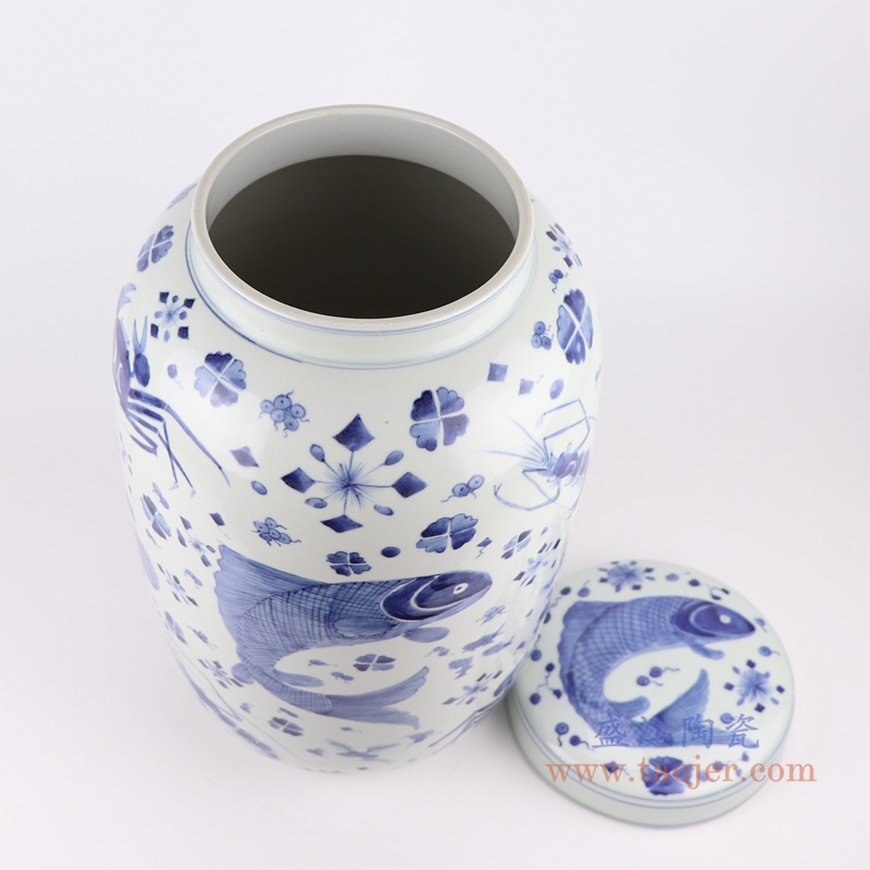 青花鱼虾螃蟹纹冬瓜罐盖罐;产品编号:RZKY43 产品尺寸(单位cm): 高:44直径:27口径:底径:18.5重量:8.75KG