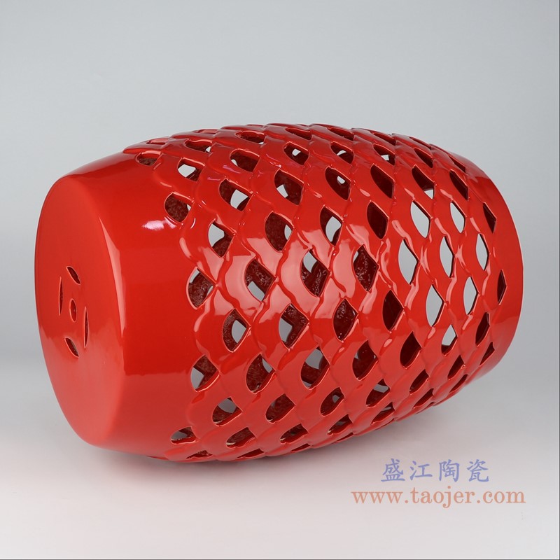 颜色釉红色镂空鼓凳凉墩;产品编号：RZLB04-A       产品尺寸(单位cm):  高：46.5直径：34.5口径：底径：26重量：6KG