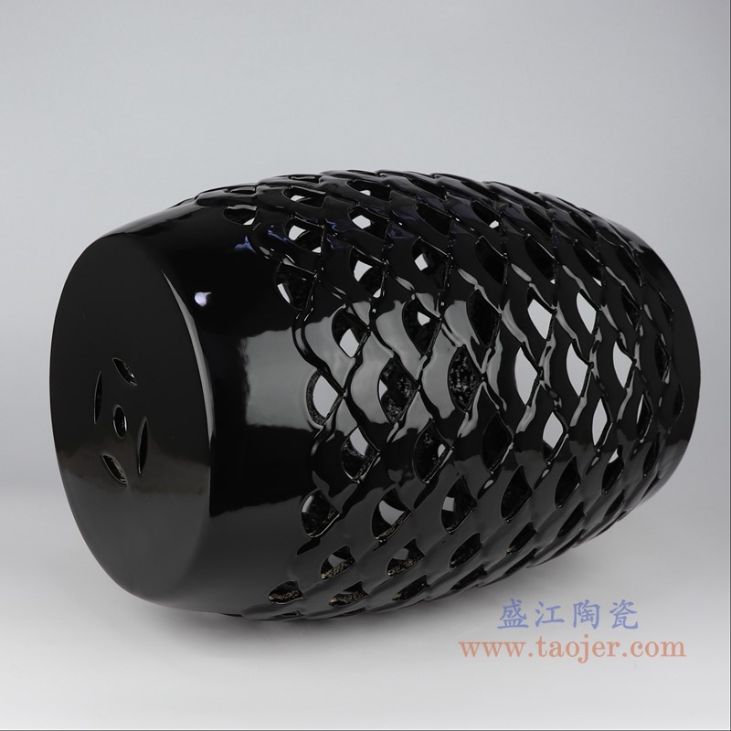 颜色釉黑色镂空凳子凉墩;产品编号：RZLB04-C       产品尺寸(单位cm):  高：46.5直径：34.5口径：底径：26重量：6KG