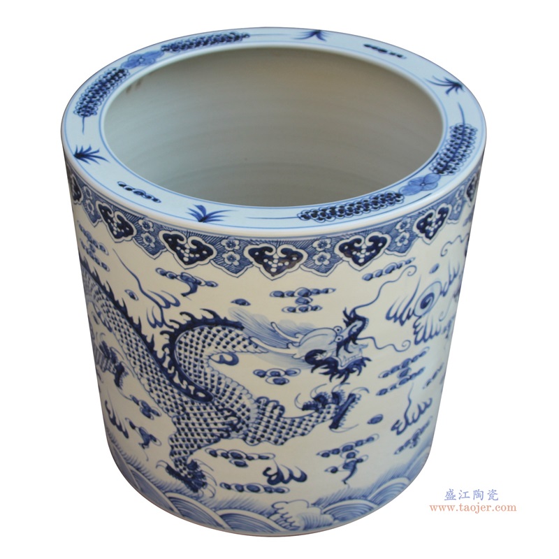 青花双龙戏珠龙纹大缸;产品编号：RZMA24       产品尺寸(单位cm):  高：47直径：49口径：底径：43重量：22KG