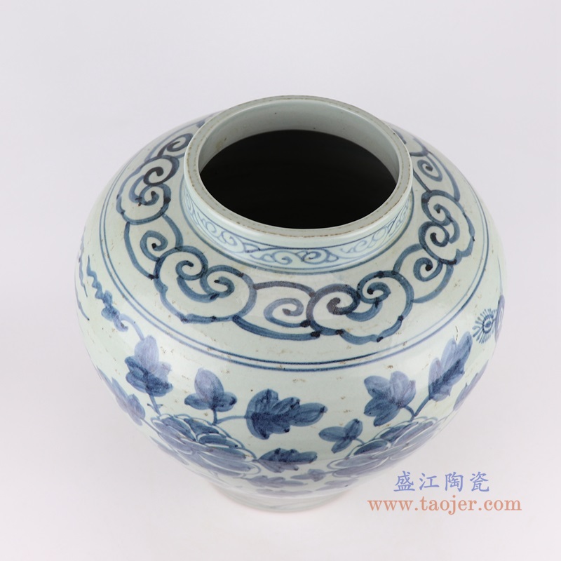 青花花鸟孔雀纹罐子;产品编号:RZSX48 产品尺寸(单位cm): 高:36.5直径:35.5口径:底径:17.3重量:7.7KG