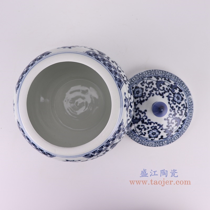 青花缠枝莲茶叶罐，产品编号：RZBG07-B       产品尺寸(单位cm):  高20.2直径17.8口径底径9.5重量1.3KG